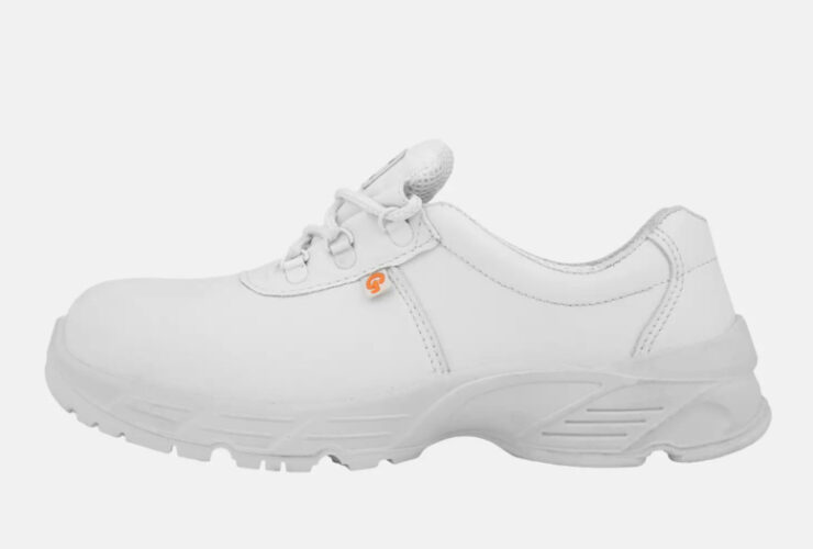 Wie bekommt man Schuhe wieder weiß